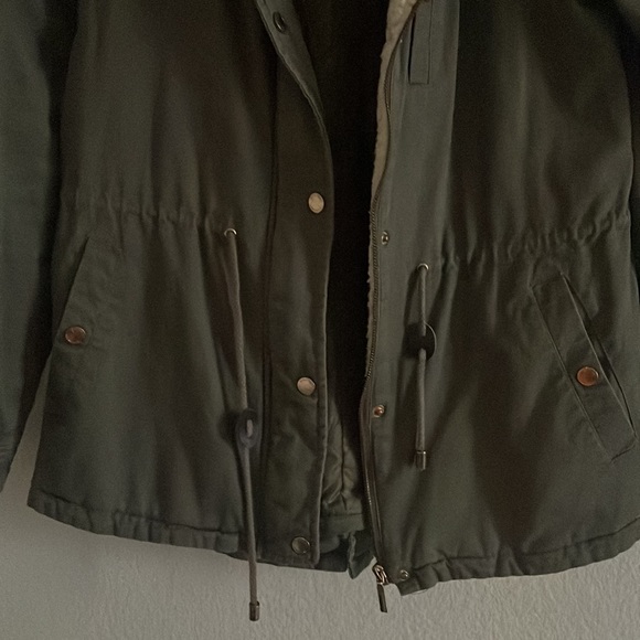 Cute jacket! - Picture 3 of 3